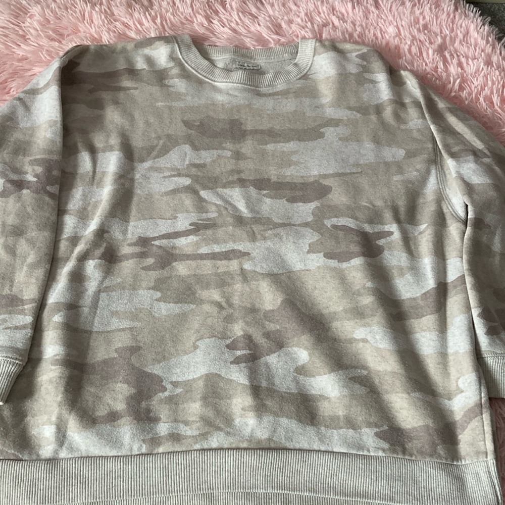 American Eagle oversized sweatshirt